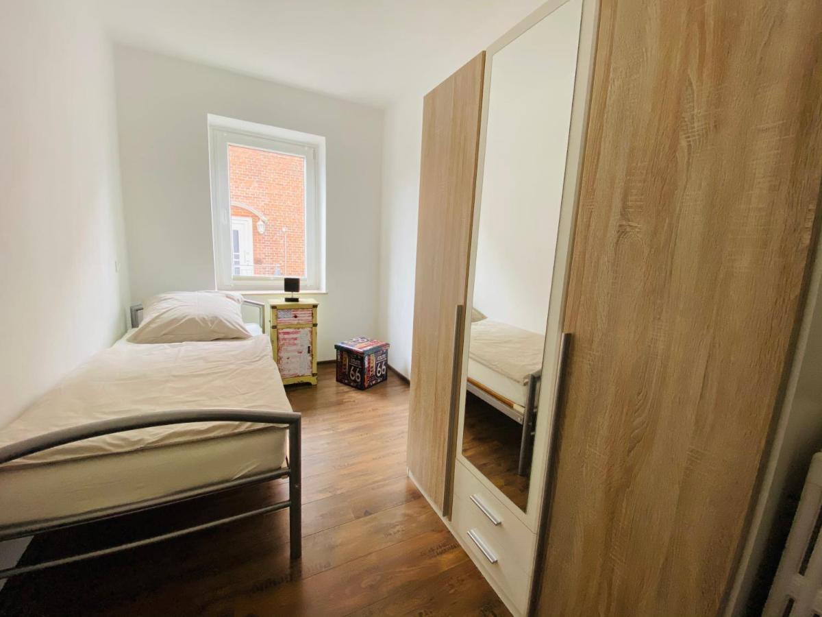 Schoene Ferienwohnung Mit Grossem Garten 弗伦斯堡 外观 照片